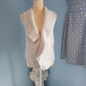 Threehearts faux fur white silver shiny vest